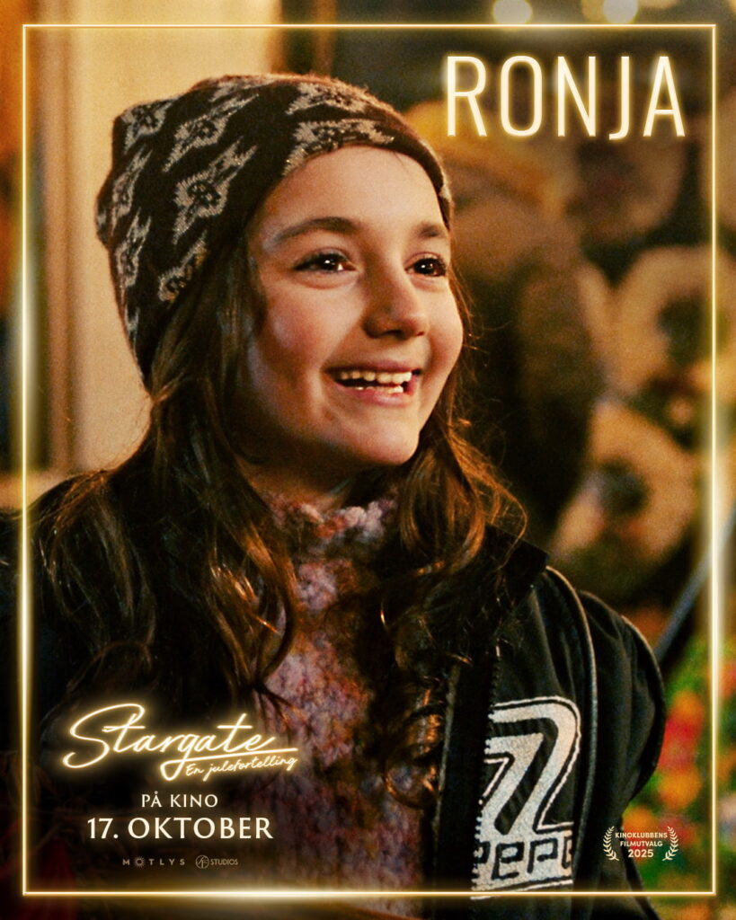 Ronja 10 år, en jente med mørkt hår og store øyne som smiler strålende. Hovedrollen i filmen Stargate.