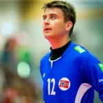 Bilde av Ole Erevik som målvakt under privatlandskampen i håndball for menn mellom Norge og Hviterussland i Stil arena på Langhus i 2016.
